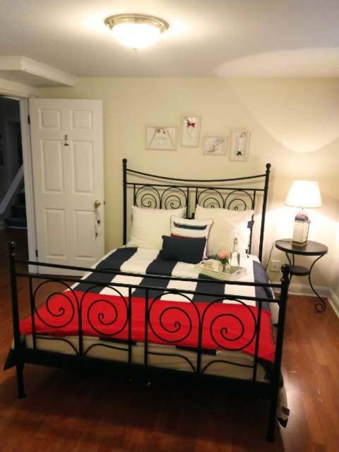La Petite Hermine B&B Stoneham Exterior photo